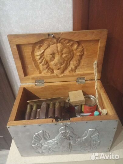 Сундук деревянный с чеканкой