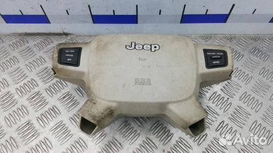 Подушка безопасности водителя jeep grand cherokee