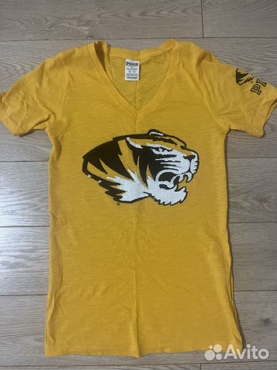 Футболка женская