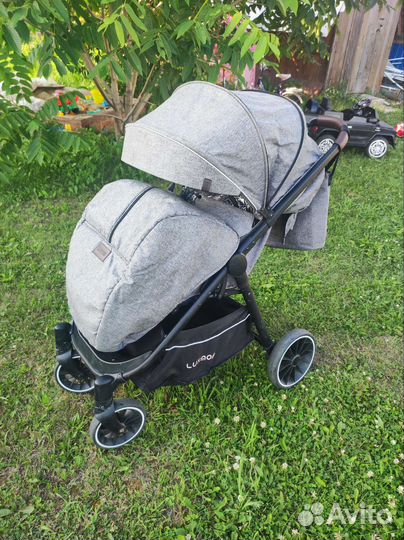 Прогулочная коляска