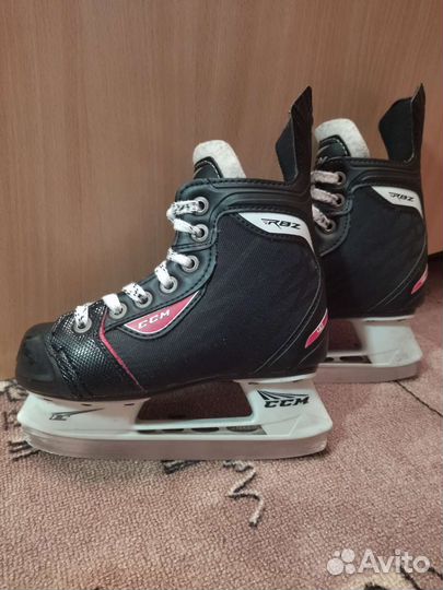 Коньки хоккейные