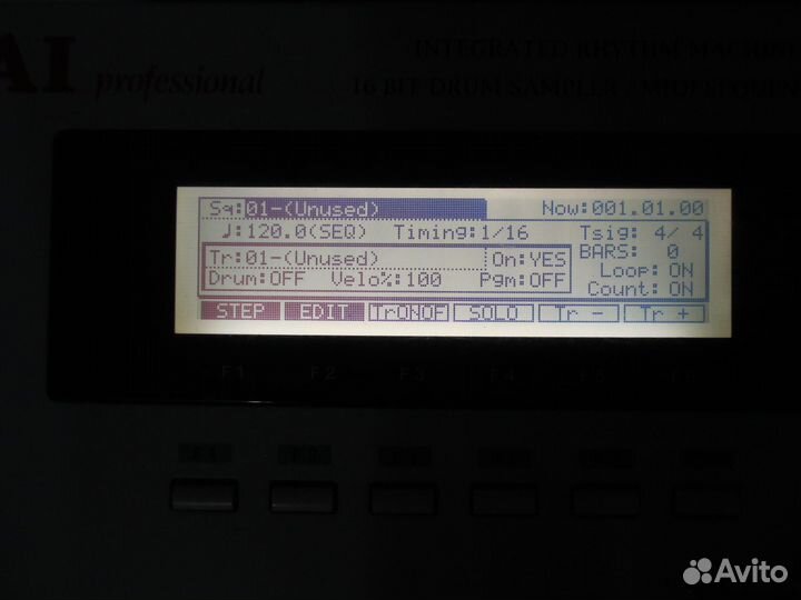 Akai MPC 2000 Classic (1999г.)