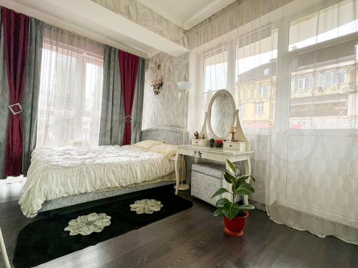 2-к. квартира, 68 м², 3/6 эт.