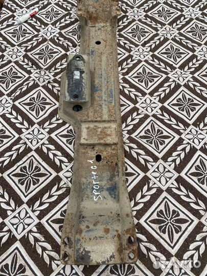 Поперечная балка kia Sportage 1