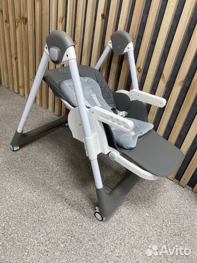 Стул для кормления с рождения