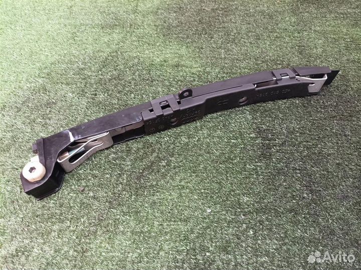 Кронштейн заднего бампера правый Audi Audi A8 4E