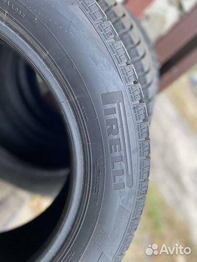 Pirelli Ice Zero FR 215/60 R17 100