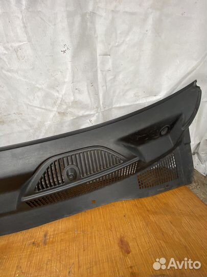 Жабо дворников Jeep Liberty KJ Либерти