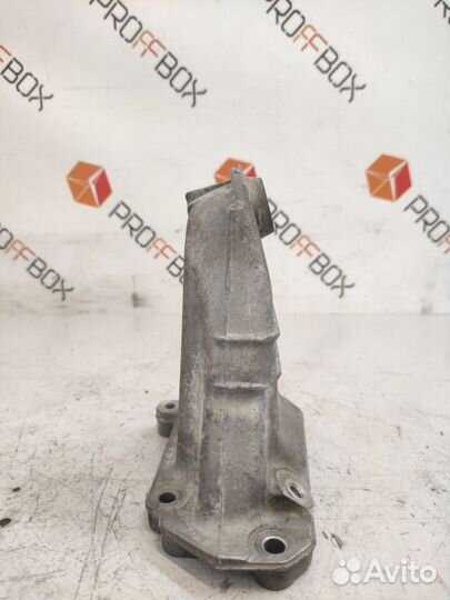 Кронштейн двигателя Mercedes S-Class W220 M112