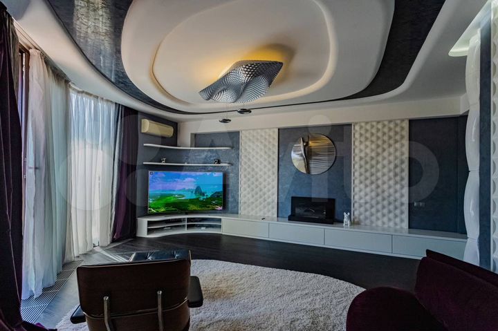 4-к. квартира, 200 м², 8/8 эт.