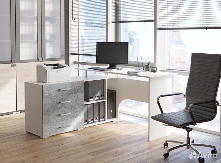 Угловой письменный стол