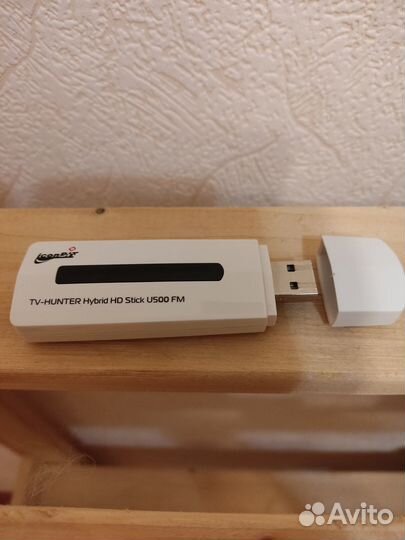 TV-тюнер iconBIT TV-hunter Hybrid HD Stick U500 FM