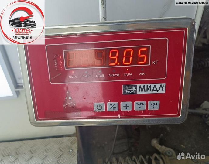 Стойка подвески передняя правая б/у Mercedes W203 (C) 2033204130