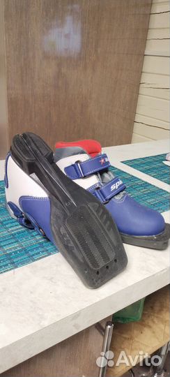 Лыжные ботинки