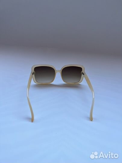 Солнцезащитные очки женские Mango