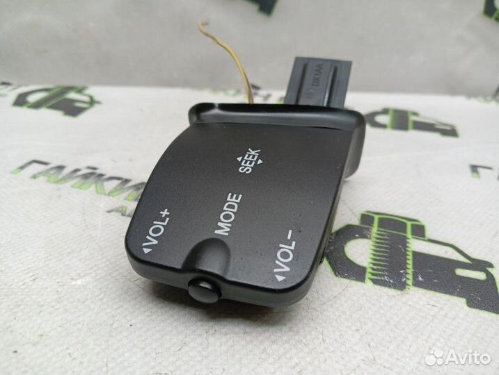 Блок управления магнитолой Ford Focus хэтчбек 5дв