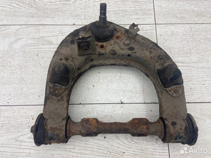 Рычаг передний правый верхний Mitsubishi Pajero