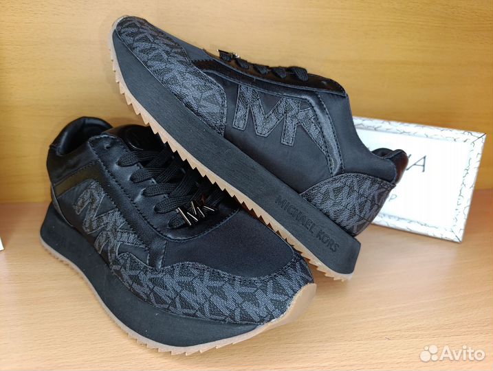 Кроссовки Michael kors черные