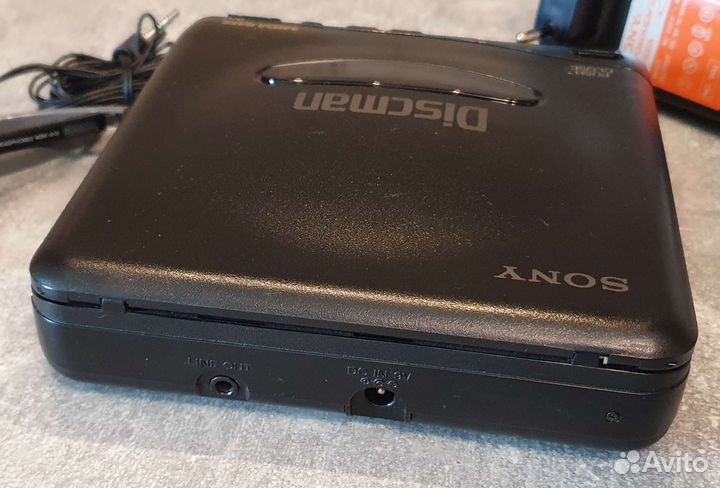 Sony Discman D-11 Mega Bass CD Player