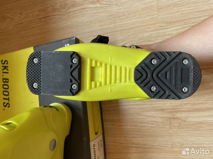 Горнолыжные ботинки детские