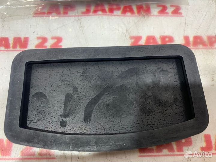 Накладка педали тормоза Mitsubishi