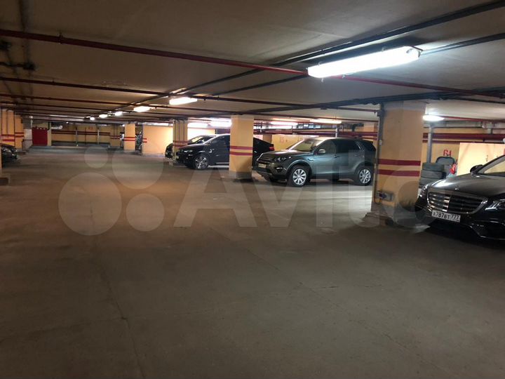 Машиноместо, 12 м²