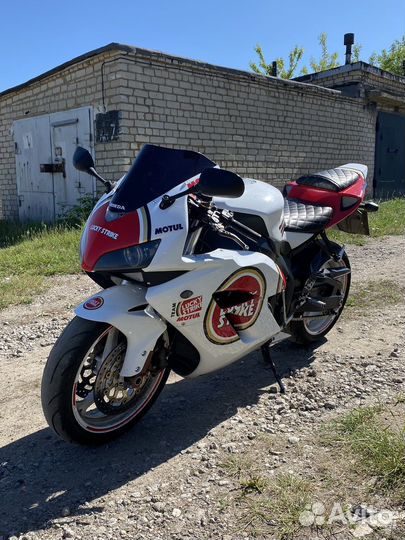 Honda CBR1000RR fireblade