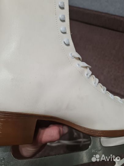 Коньки женские Dagmar 41 размер