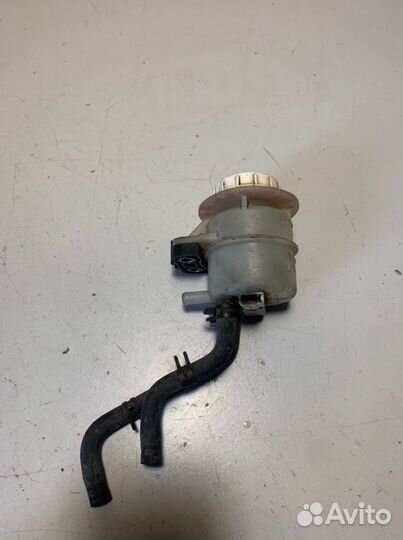 Бачок гидроусилителя Mitsubishi Outlander 1