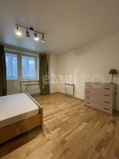 2-к. квартира, 61 м², 1/19 эт.