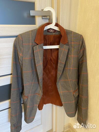 Костюм классический женский с юбкой