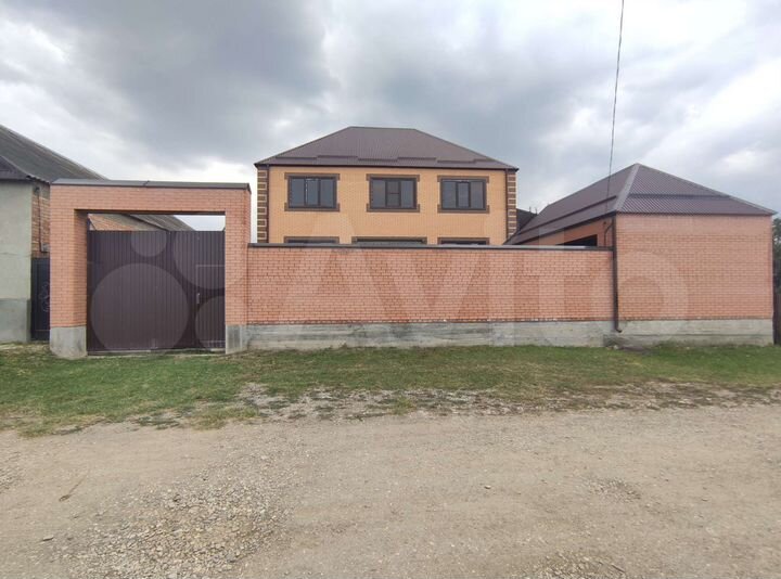 Дом 320 м² на участке 7 сот.