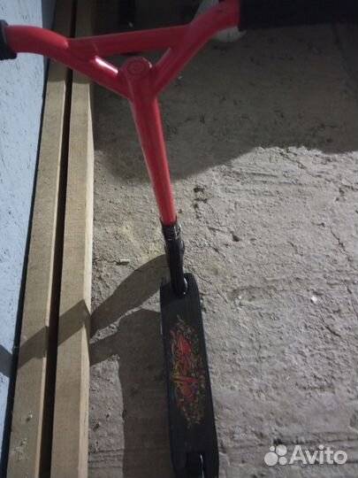 Трюковой самокат razor