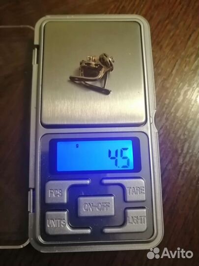 Золотые серьги и кольцо