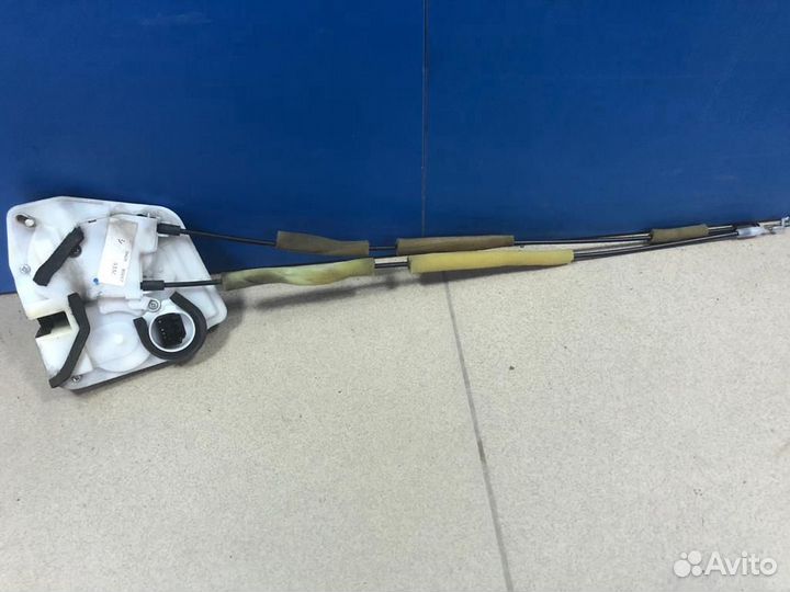 Замок задней правой двери на Mazda 6 до 2012