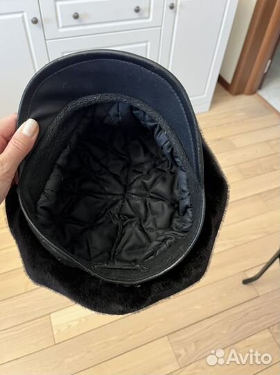 Женская меховая кепка