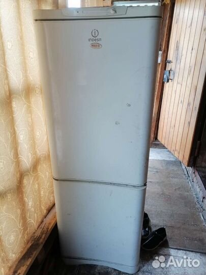 Холодильник бу Индезит