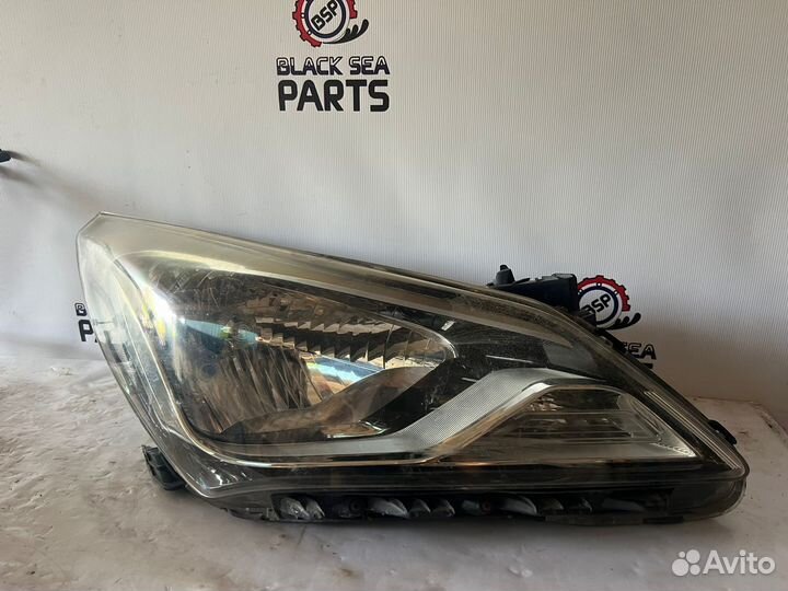 Фара правая на hyundai solaris 2014 рест