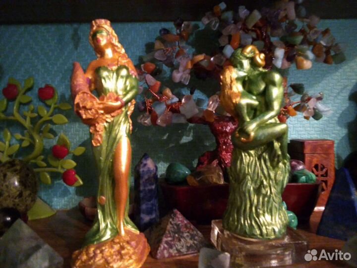 Статуэтки гипсовые