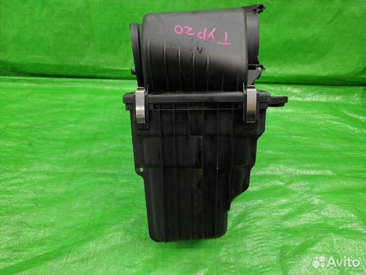 Корпус воздушного фильтра Volkswagen Touareg