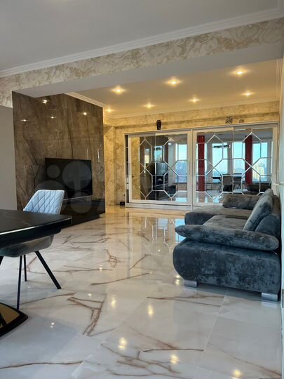 3-к. квартира, 90 м², 7/14 эт.