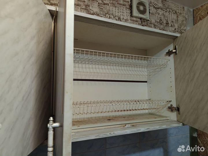 Кухонный навесной шкаф бу2 шт