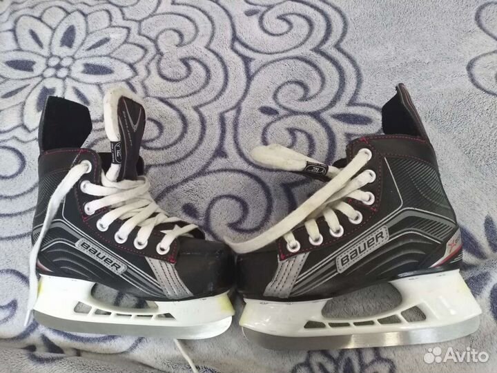 Хоккейные коньки bauer X200 31 размер