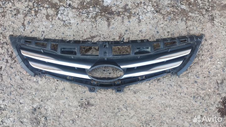 Решетка радиатора Solaris