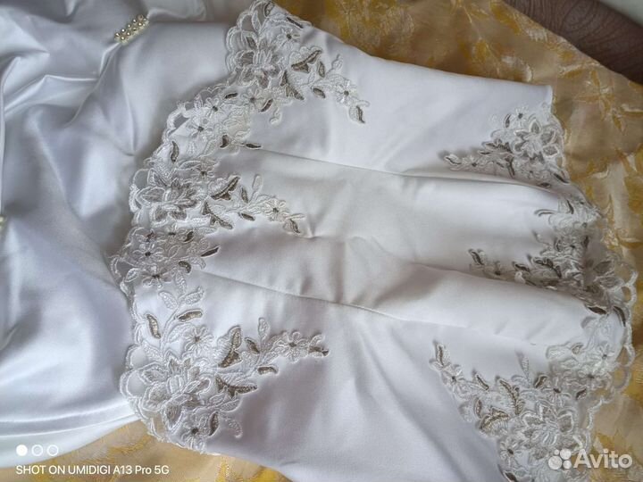 Свадебное платье s