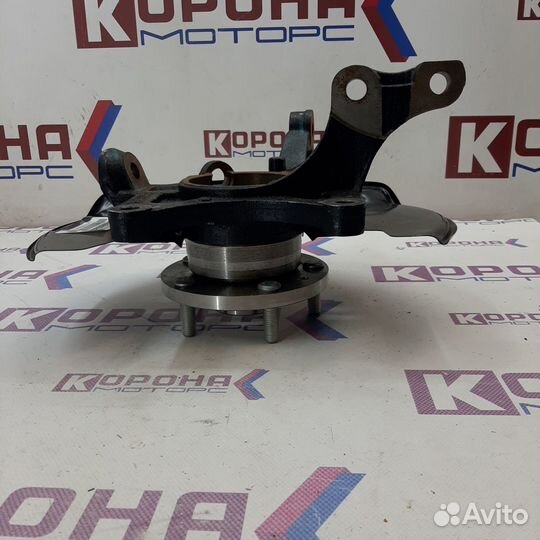 Кулак поворотный передний левый