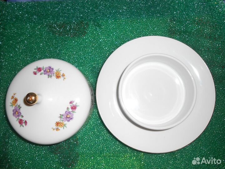 Маслёнка немецкая фарфоровая. Винтаж