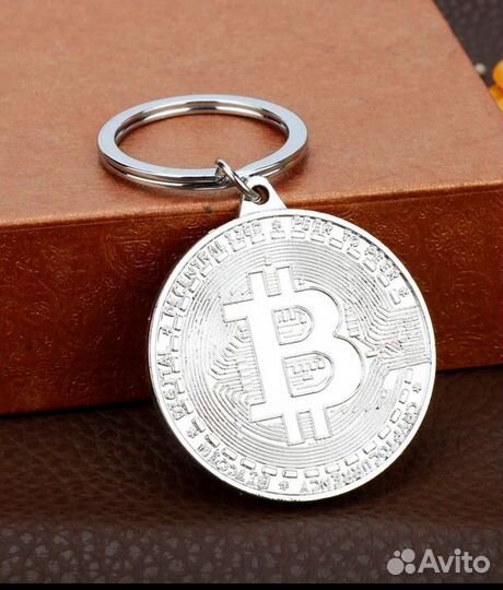 Брелок bitcoin металл