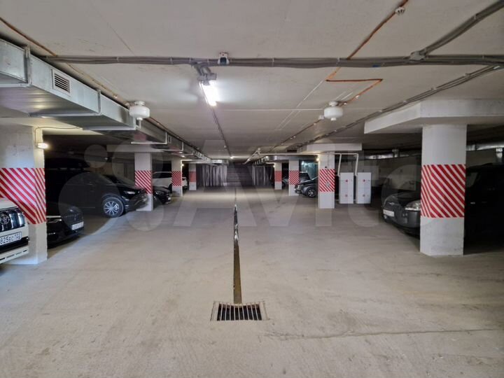 Машиноместо, 14 м²