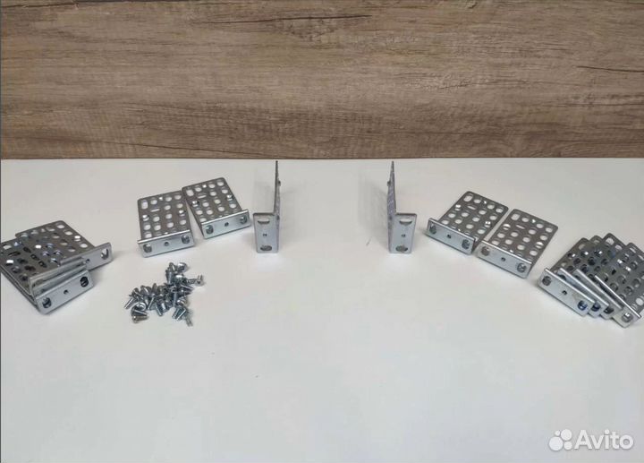 Уши Cisco для 1900, 2900, 3500 Series